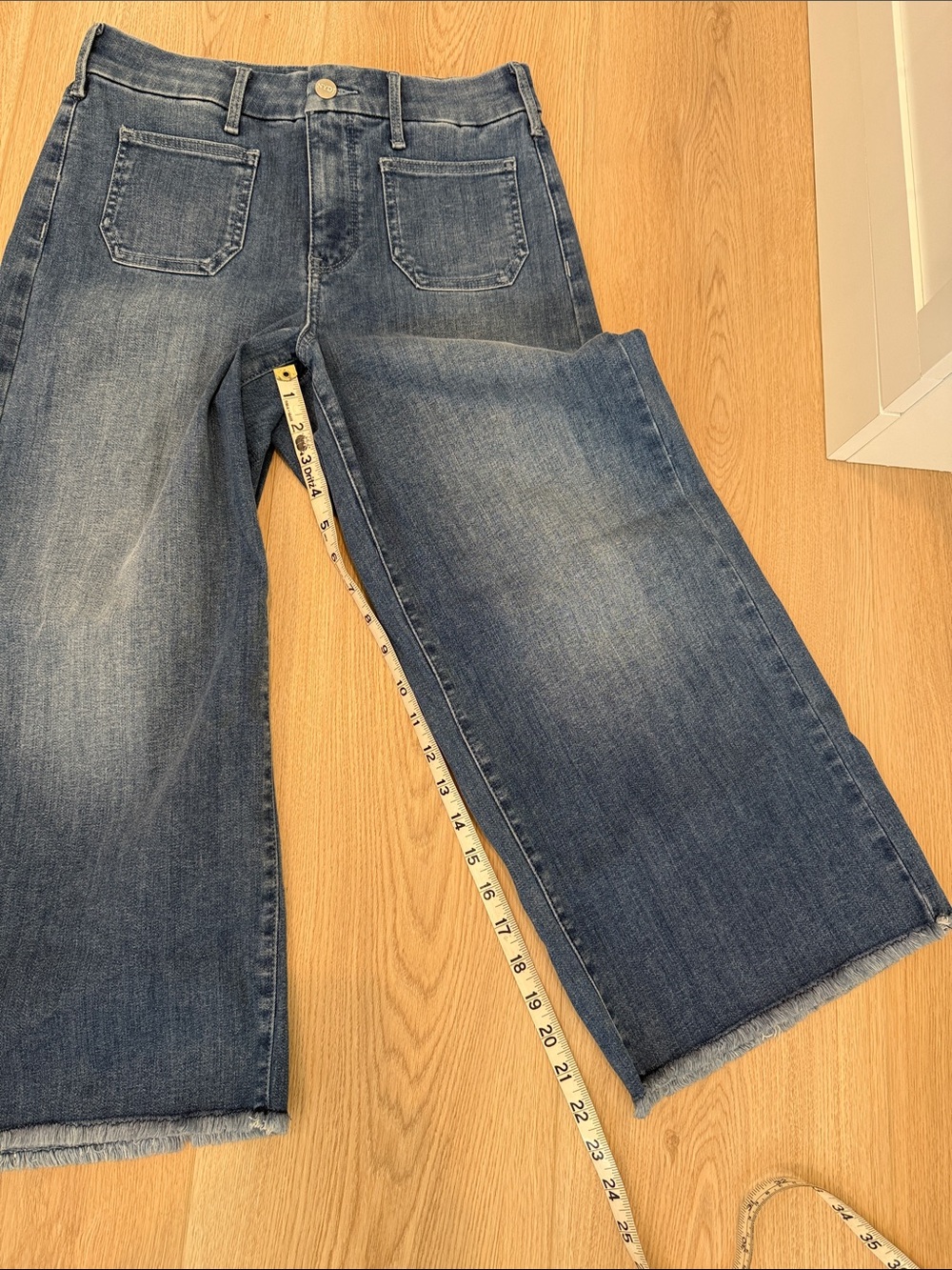 NYDJ Patchie Major Wide Leg Capri Jeans
- Compass - Size 2 - Picture 9 of 12